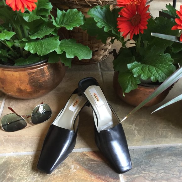 Talbot's Black Leather Dress Mule/Slide (NEW) - Picture 3 of 14